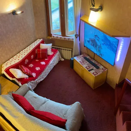 The Nest Alpine Loft Ski-in Ski-out *