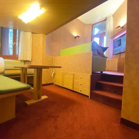 The Nest Alpine Loft Ski-in Ski-out Апартаменты Брей-Червиния