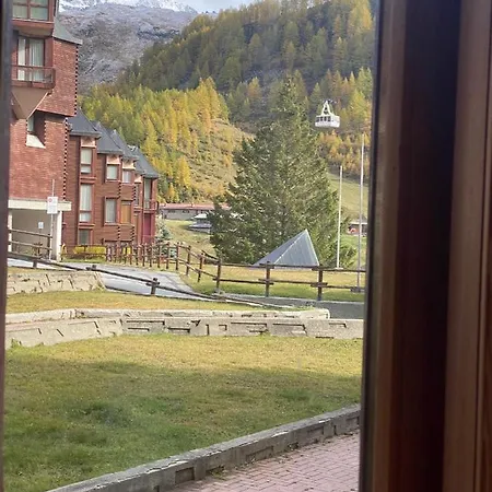 The Nest Alpine Loft Ski-in Ski-out Брей-Червиния