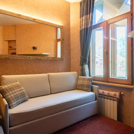 The Nest Alpine Loft Ski-in Ski-out Апартаменты Брей-Червиния